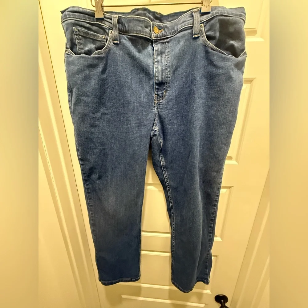LL Bean. Men's BeanFlex® Jeans, Standard Athletic Fit, Straight Leg. 40x28.